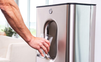 Award-Winning Sculptural Device Harvests Water From Air Award-Winning Sculptural Device Harvests Water From Air