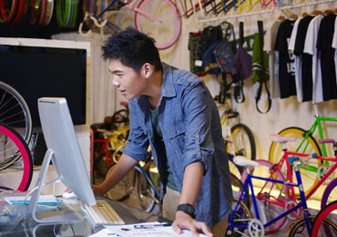 Createomoto Marketplace Shop